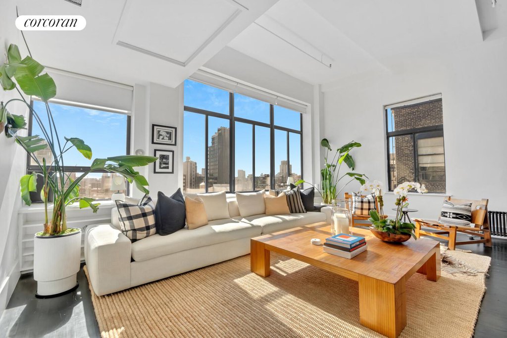 718 Broadway, Unit PHB photo 2