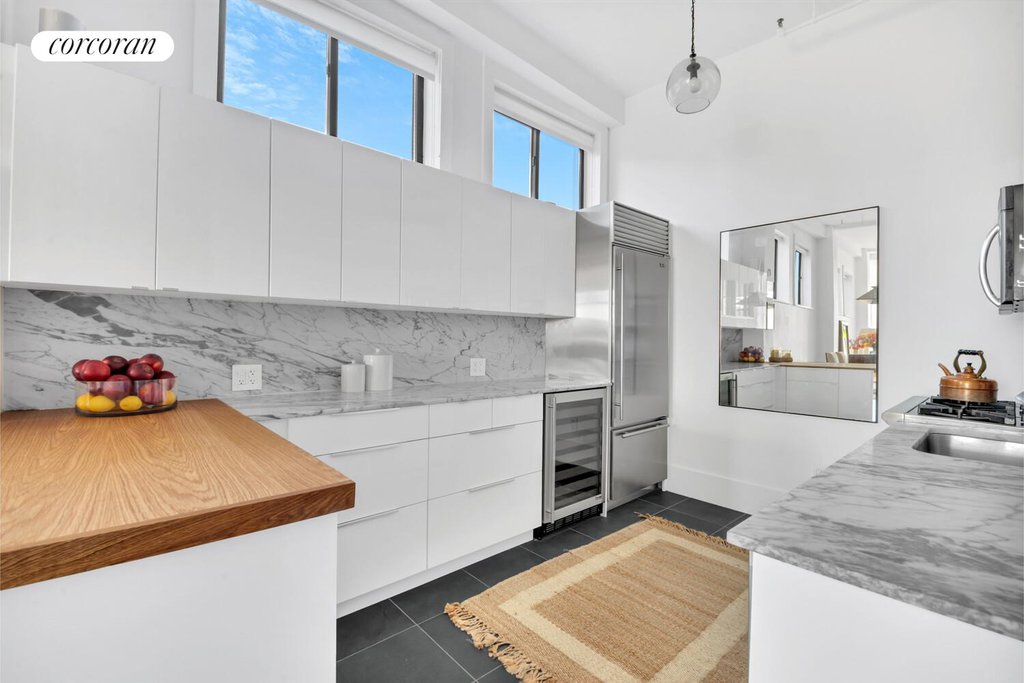 718 Broadway, Unit PHB photo 4