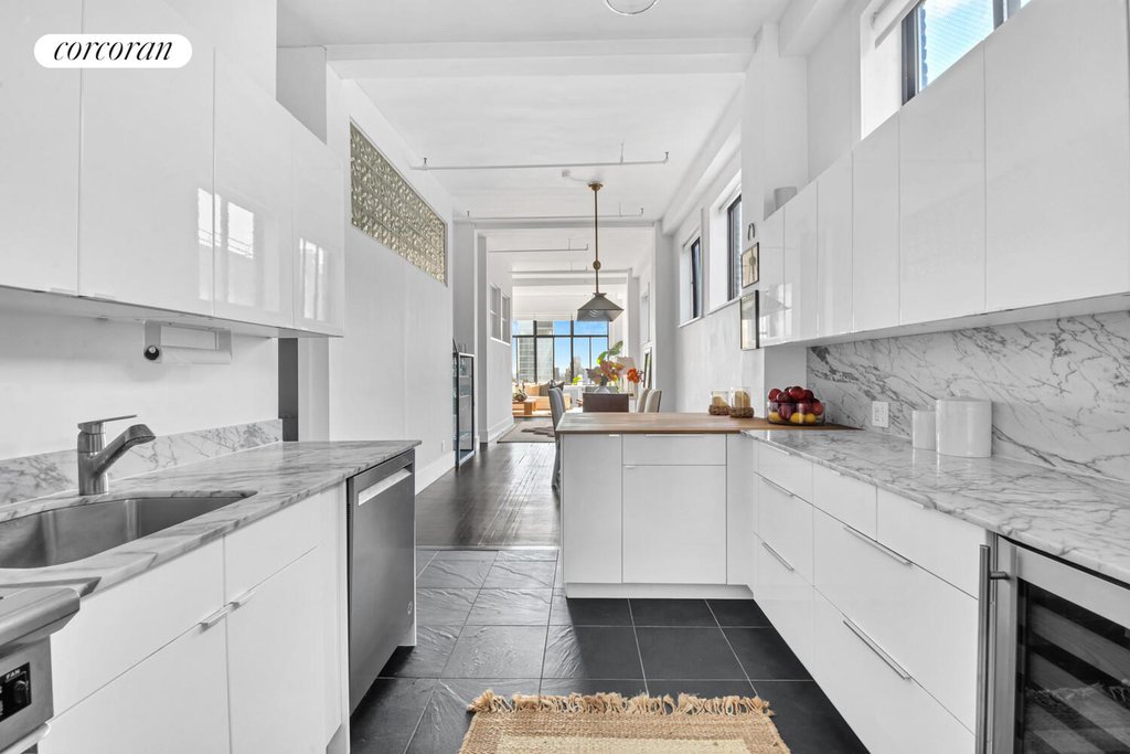 718 Broadway, Unit PHB photo 5