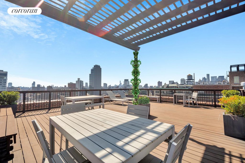 718 Broadway, Unit PHB photo 11