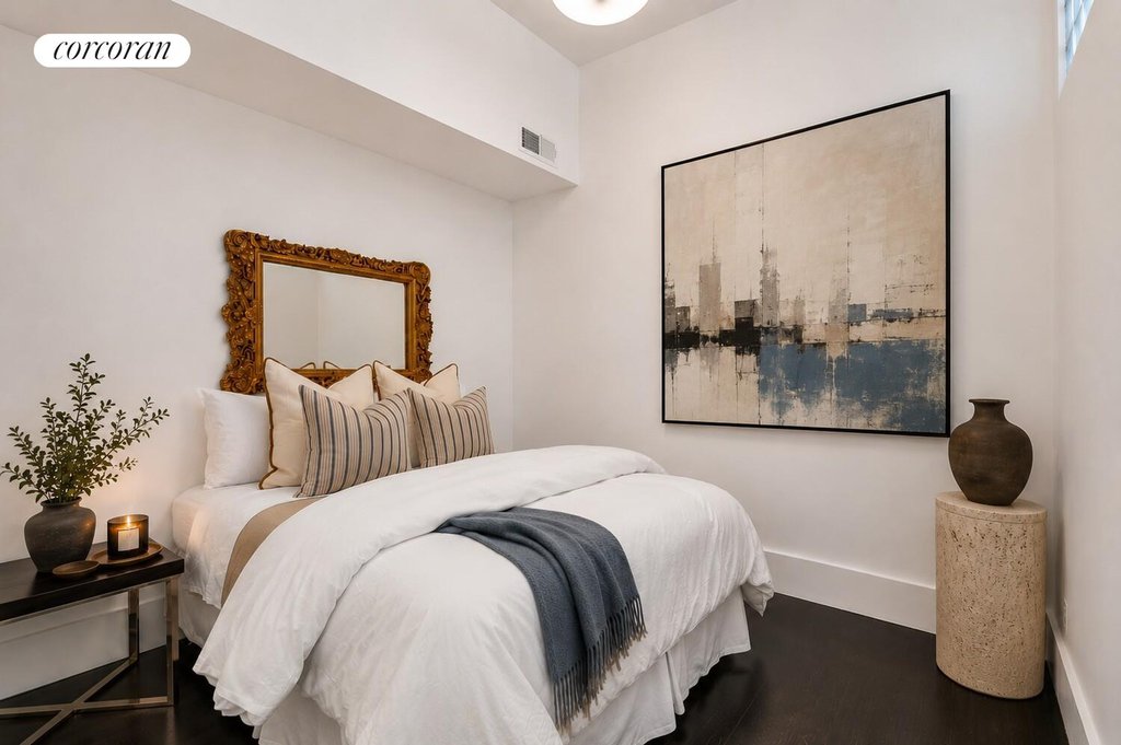 718 Broadway, Unit PHB photo 6