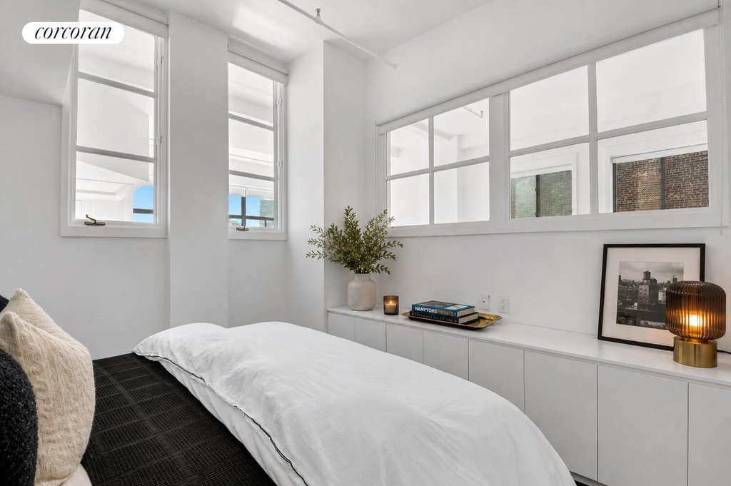 718 Broadway, Unit PHB photo 9