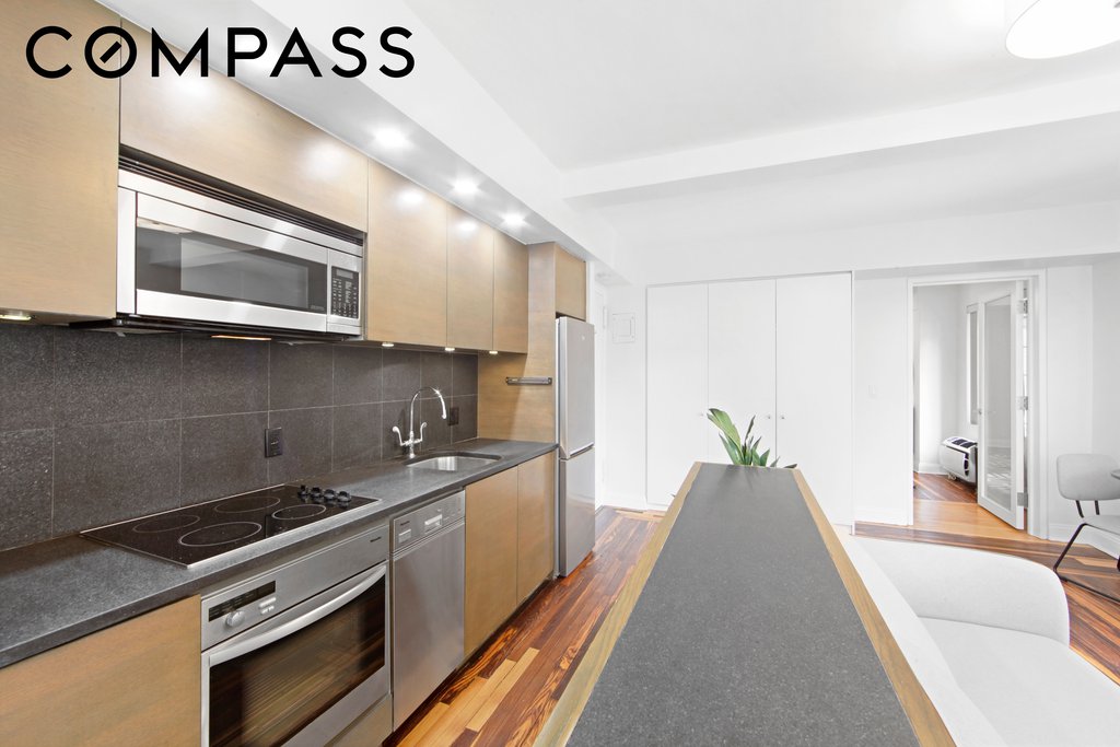 45 Tudor City Place, Unit 1205/1206 photo 8