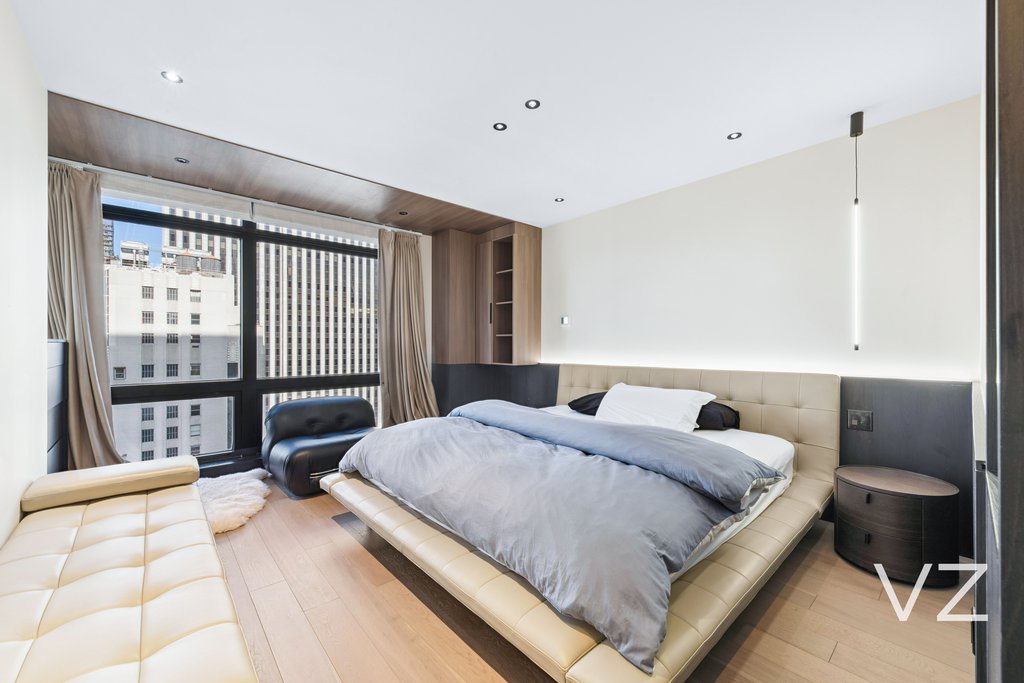 721 Fifth Avenue, Unit 41E photo 7