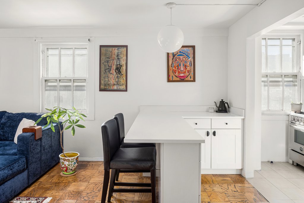 240 East 35th Street, Unit 9B photo 3