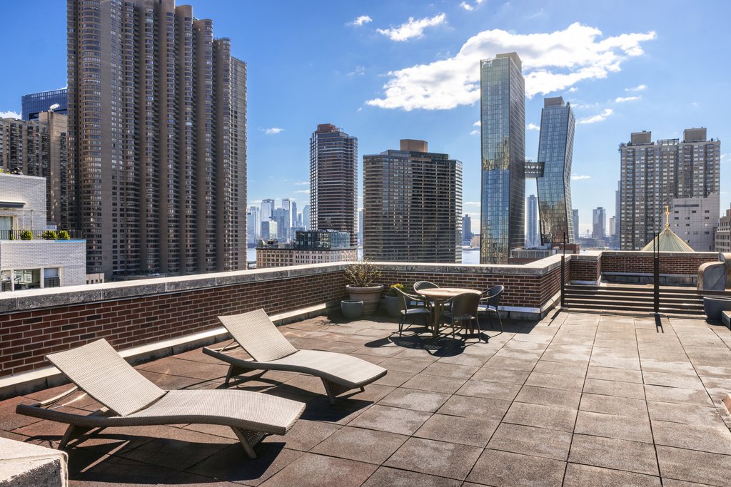 240 East 35th Street, Unit 9B photo 12