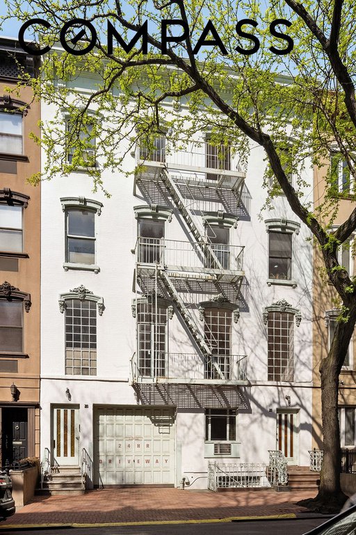 223-225 East 31st Street