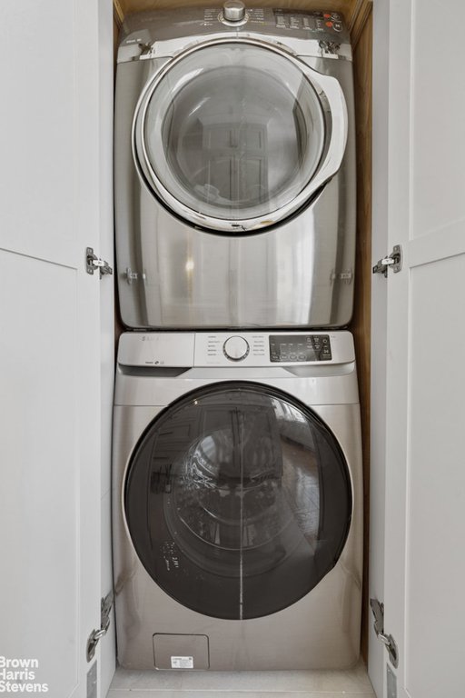 200 Riverside Boulevard, Unit 15I photo 3