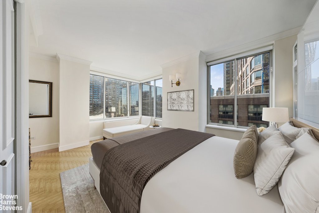 200 Riverside Boulevard, Unit 15I photo 10