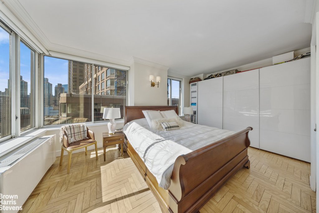 200 Riverside Boulevard, Unit 15I photo 13