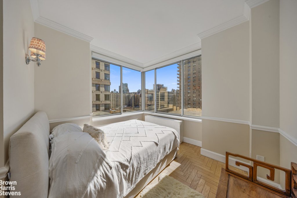 200 Riverside Boulevard, Unit 15I photo 18