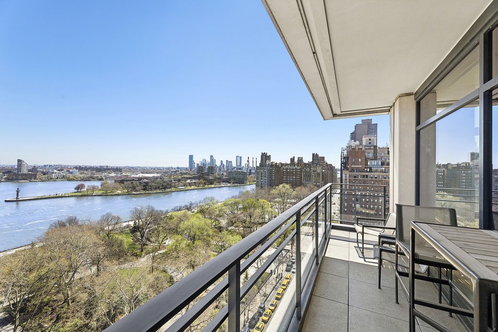 170 East End Avenue, Unit 16A photo 3