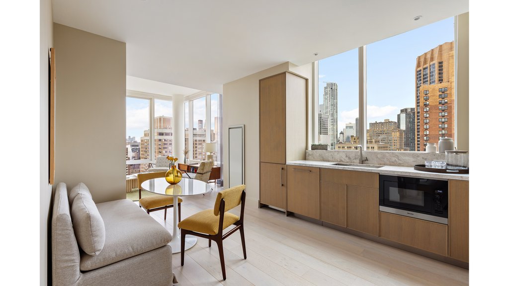 501 Third Avenue, Unit 29D photo 2