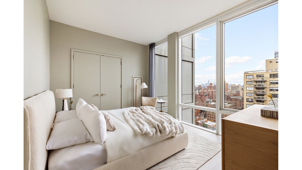 501 Third Avenue, Unit 29D photo 5