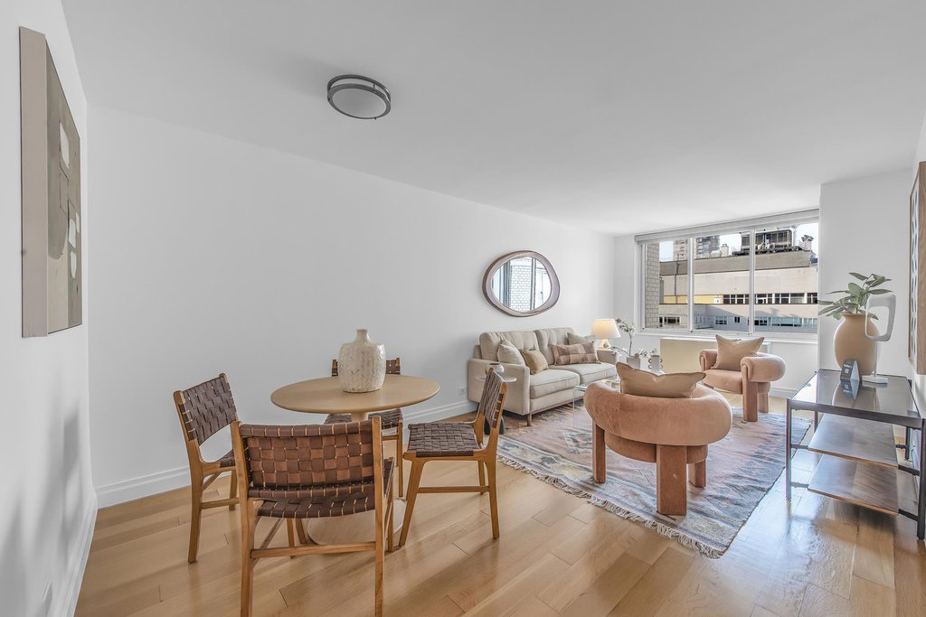 220 East 65th Street, Unit 23J photo 2