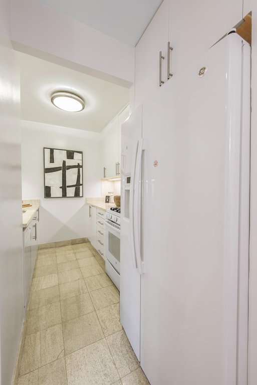 220 East 65th Street, Unit 23J photo 6