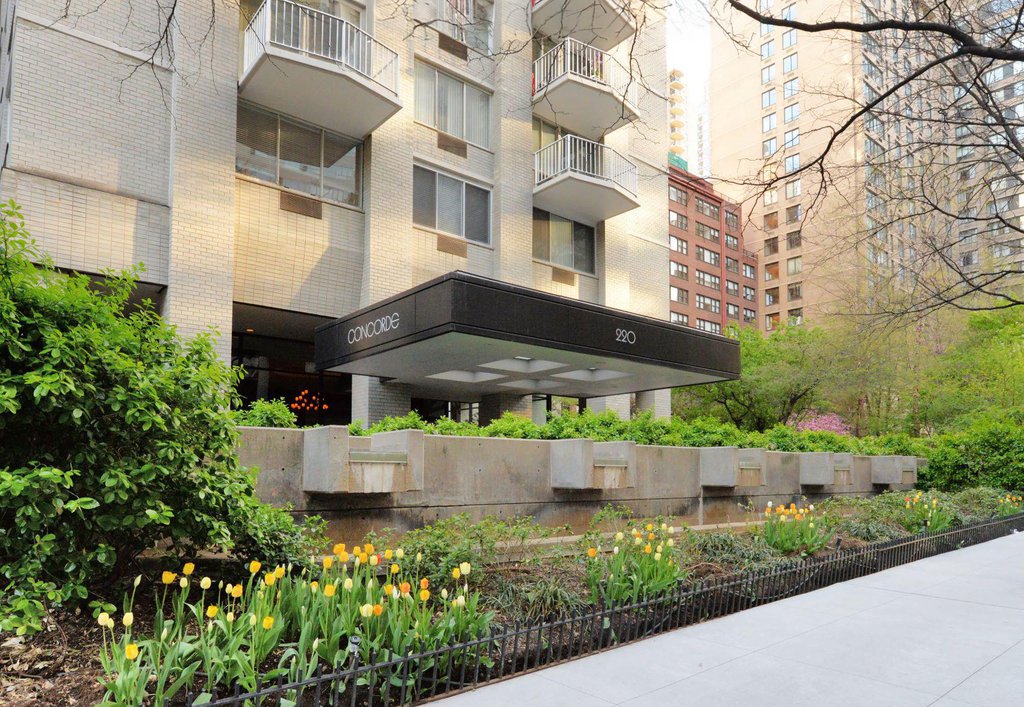 220 East 65th Street, Unit 23J photo 18