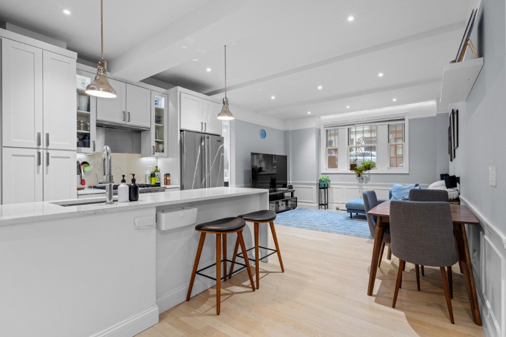 321 West 78th Street, Unit 1E