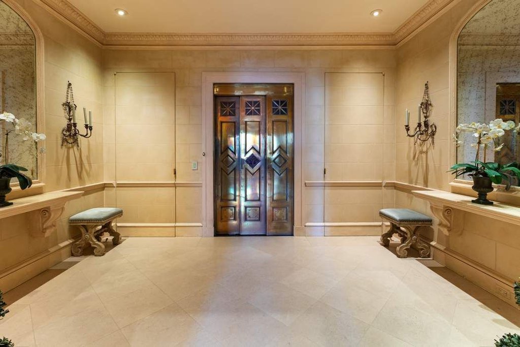 32 East 64th Street, Unit 8W photo 2