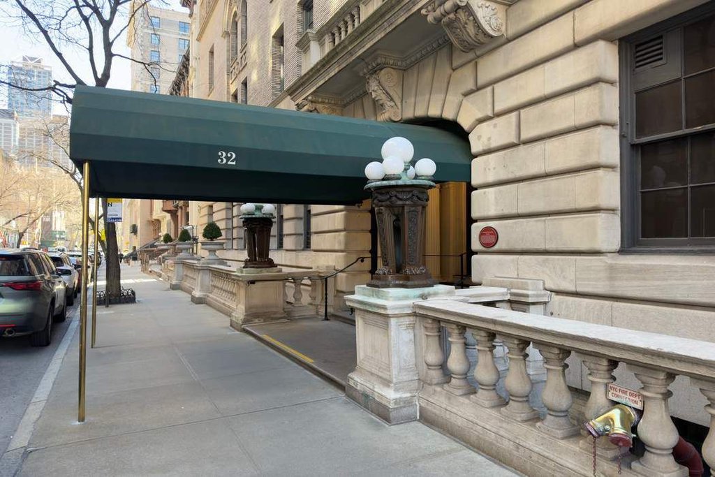 32 East 64th Street, Unit 8W photo 18