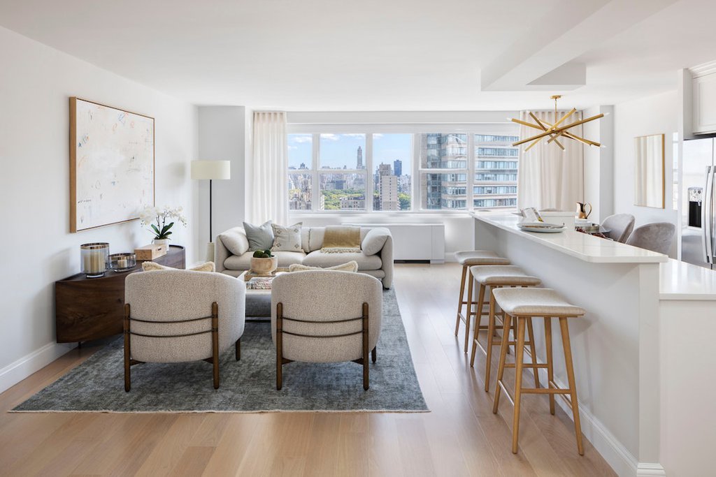 155 West 68th Street, Unit 2105 photo 2