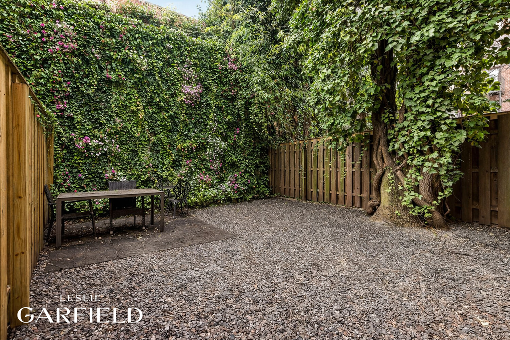 15 Gay Street – For Sale photo 3