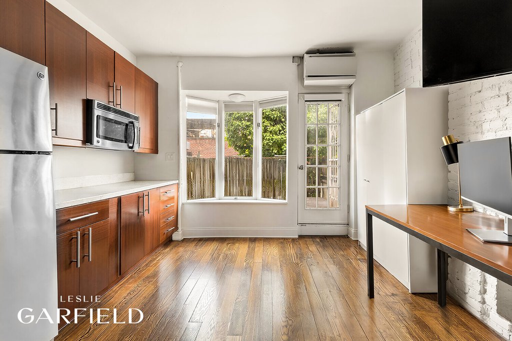 15 Gay Street – For Sale photo 6