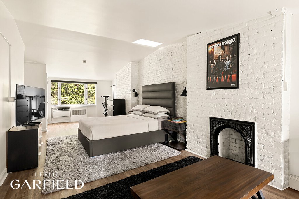 15 Gay Street – For Sale photo 7