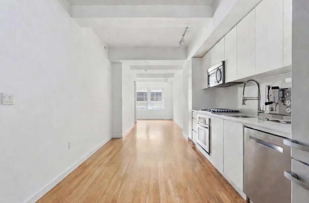 90 William Street, Unit 8H photo 2