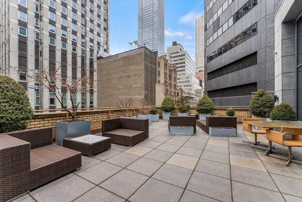 90 William Street, Unit 8H photo 18