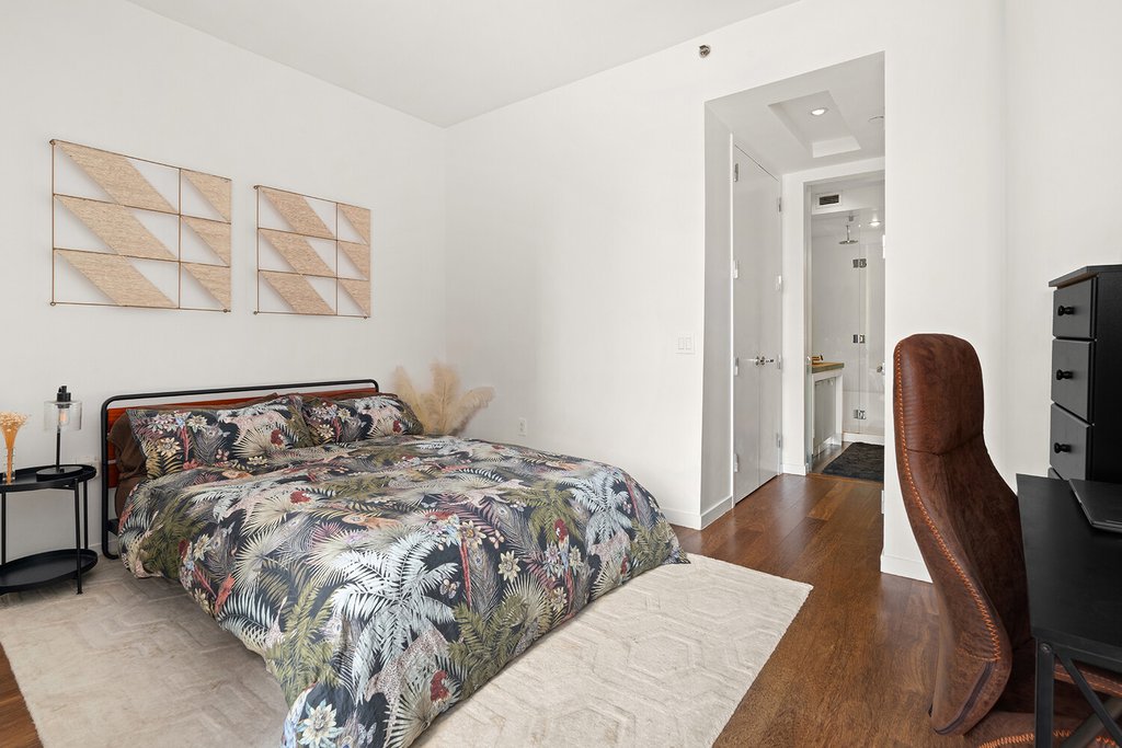 444 West 19th Street, Unit 502 photo 5