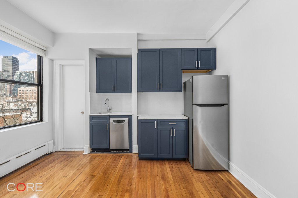 20 West 72nd Street, Unit 809 photo 2
