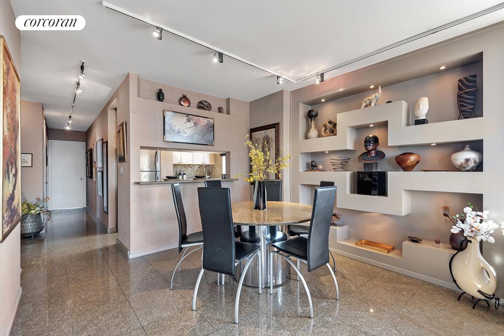 200 East 89th Street, Unit 30D photo 4