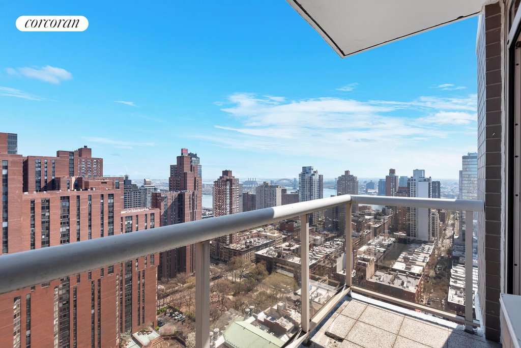 200 East 89th Street, Unit 30D photo 6