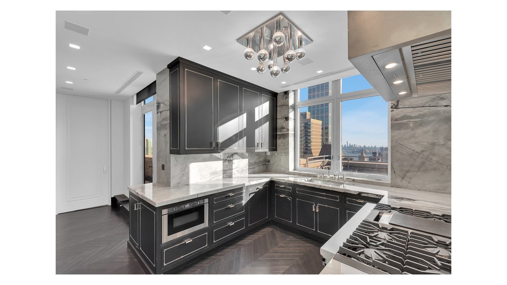 401 East 60th Street, Unit PH photo 2