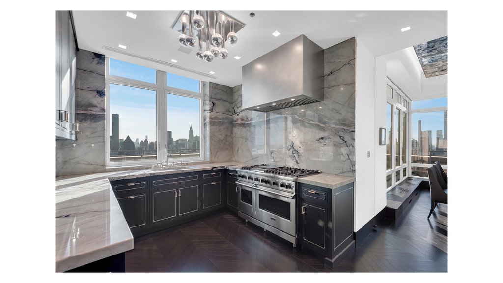401 East 60th Street, Unit PH photo 3