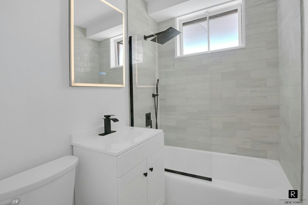 2575 Palisade Avenue, Unit 10E photo 9