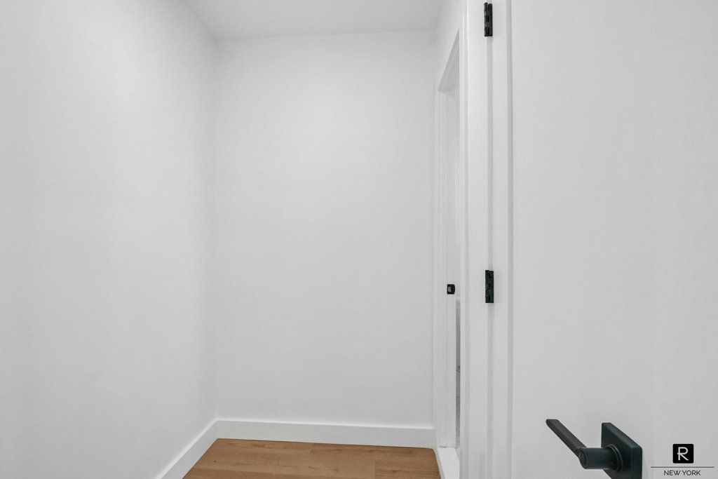 2575 Palisade Avenue, Unit 10E photo 10