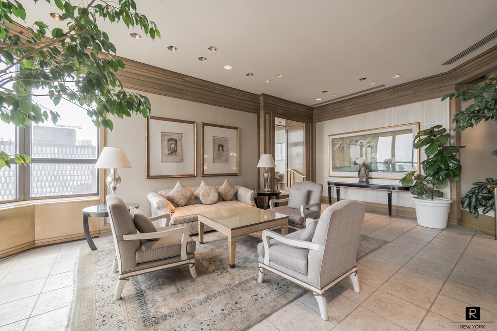415 East 37th Street, Unit 10K photo 18