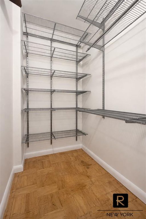 415 East 37th Street, Unit 10K photo 4