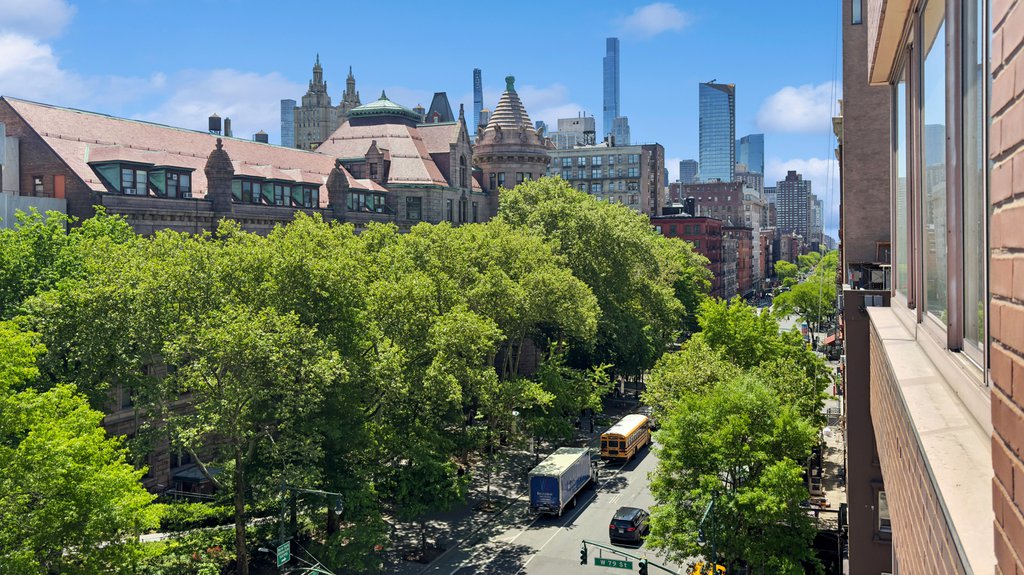 101 West 79th Street, Unit 6DE