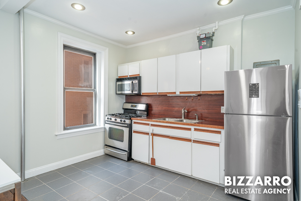 828 Gerard Avenue, Unit 3H photo 4