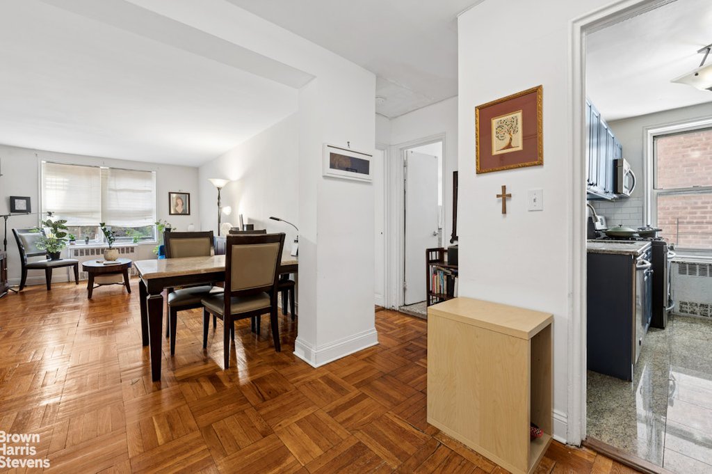 330 Haven Avenue, Unit 1B photo 2