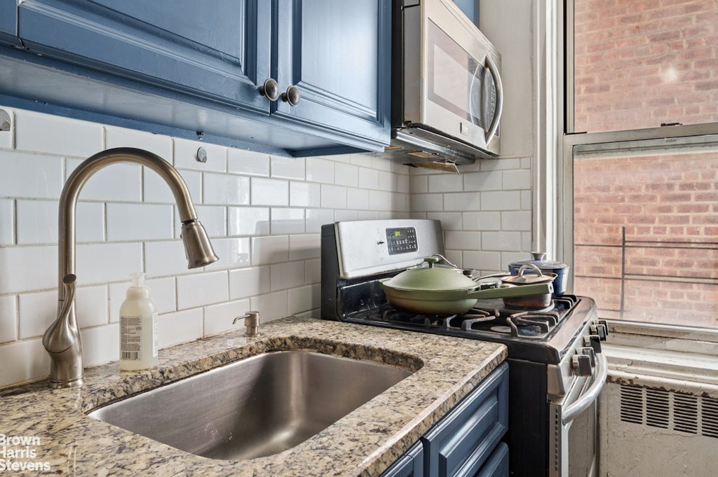 330 Haven Avenue, Unit 1B photo 10