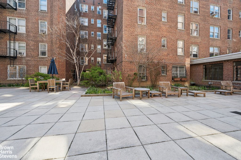 330 Haven Avenue, Unit 1B photo 12
