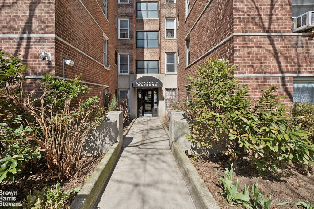 330 Haven Avenue, Unit 1B photo 13