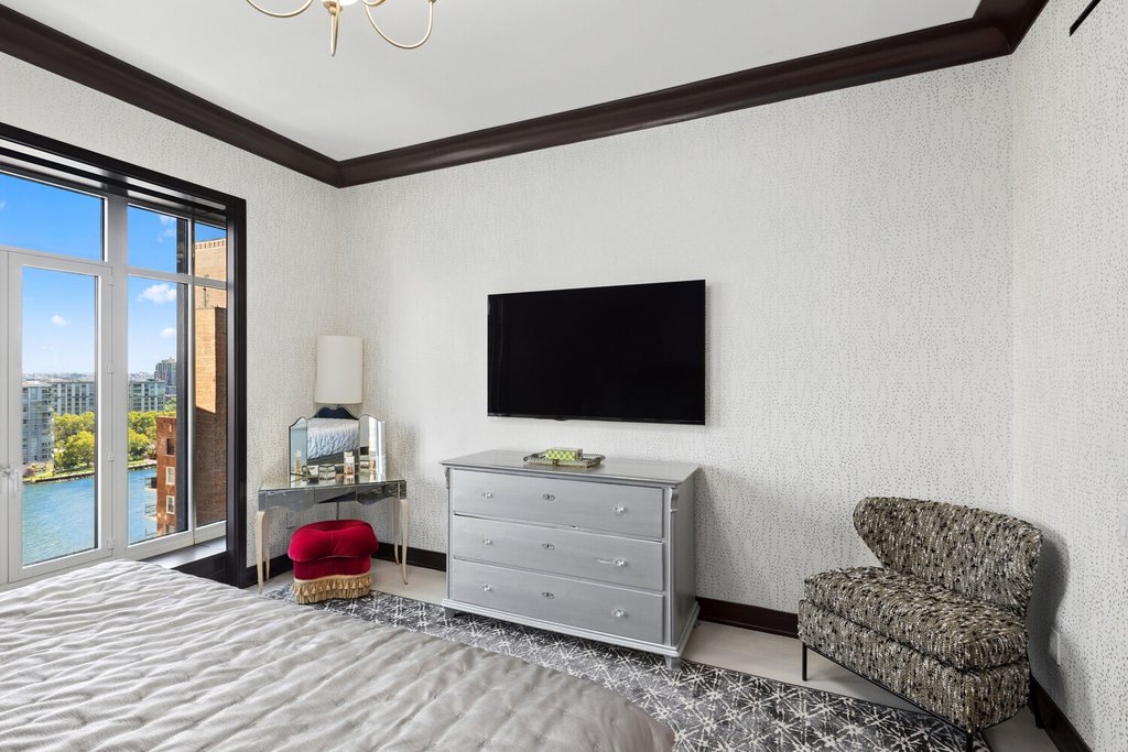 40 East End Avenue, Unit 12A photo 2