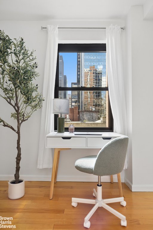235 East 49th Street, Unit 5D photo 6
