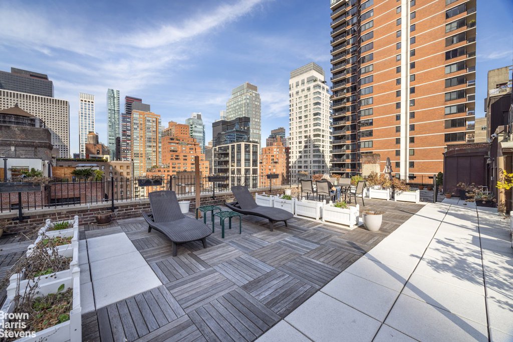 235 East 49th Street, Unit 5D photo 9