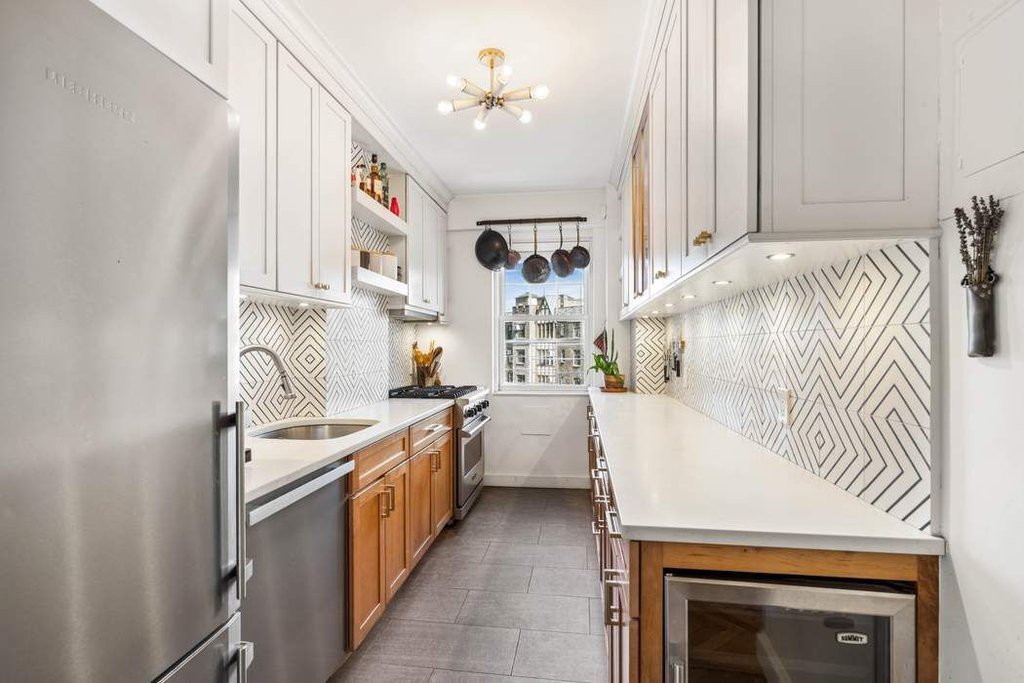180 Cabrini Boulevard, Unit 84 photo 8